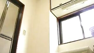 Quay lén Em gái thủ dâm cực xinh