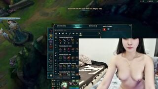 Vừa Chơi Game Lol Vừa Thủ Dâm Lồn