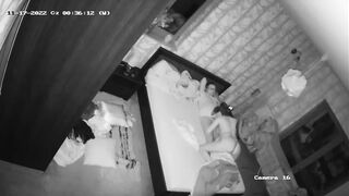 Phát hiện bố chồng chơi con dâu khi cả nhà đi vắng P2