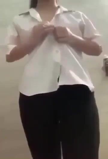 e gái *** lộ clip