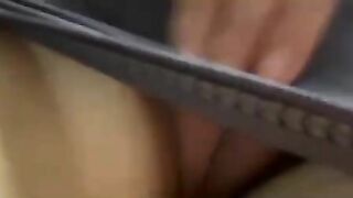 Dâm nữ Thái Lan vs cặp vú tràn viền nứng lồn quay clip móc mà mới sờ xún đã ướt nhèm