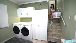 Cô nàng tuổi teen ngực khủng nóng bỏng