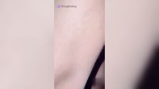 BỐ MẸ ĐI VẮNG 2 CHỊ EM HỌ BẰNG TUỔI VẬT NHAU RA ĐỊT