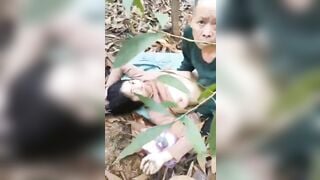 Cháu dâu cho ông đè chơi bên núi