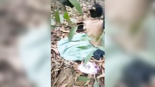 Cháu dâu cho ông đè chơi bên núi