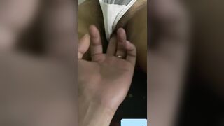 Bạn gái xinh ưa bạo dâm thích được hành hạ cái bím khi doggy