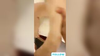 Doggy em trong lúc làm việc