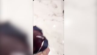 Ngày nào bé SGBB cũng phải ngâm cu trong miệng mới chịu