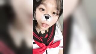 Còn đeo khăn quàng mà đã dâm cỡ này rồi 8