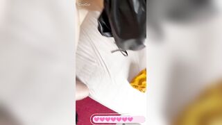 Đang Doggy Mà Tự Nhiên Anh Nhét Cu Vào Mồm Bắt Bú