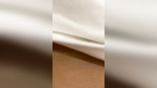 Nghịch vú và tuột quần cô bạn thân