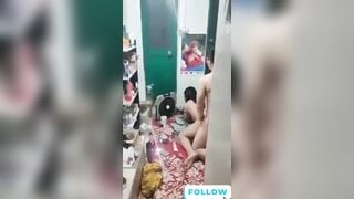 Quay lén người tình phòng bên và bạn trai