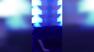 Khoảnh khắc điên rồ ở quán karaoke tại Malaysia