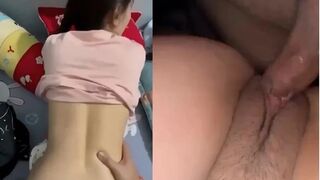 Địt kiểu chó em gái múp míp từ phía sau rồi bắn tinh đầy lưng nhỏ.