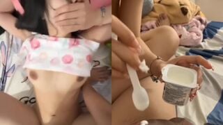 Bạn thân để sữa chua lên cu xem có vị gì