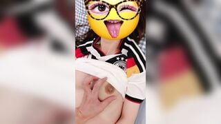 Chị dâu thua kèo bóng đá phải bú cu chịch xuất lên bụng