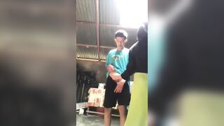Cháu họ 2k9 đến nhà dì xin đụ ai dè dì chu đít đưa lồn cho đụ thật.