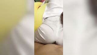 Đi học về chưa kịp tới nhà em học sinh 2k8 bị bạn trai đụ rách cả áo dài.