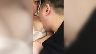 Lộ Clip, Nhân viên Bank Cùng sếp già Bú Liếm Vú hôn nhau quay video nứng vcl