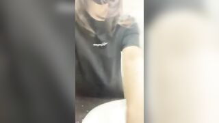 Nhiệm vụ hệ thống, Vào WC Nam Vạch Vú Lồn Live sex nứng vcl