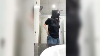 Nhiệm vụ hệ thống, Vào WC Nam Vạch Vú Lồn Live sex nứng vcl
