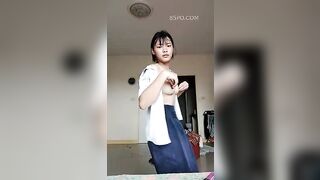 BỐ MẸ BẢO Ở NHÀ CHÁU NGOAN LẮM