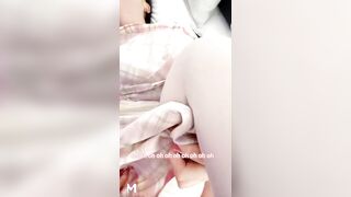 Loạn luan: địt trần xuất tinh đầy lồn chị họ không lông có bối chỉ lòi ra ngoài