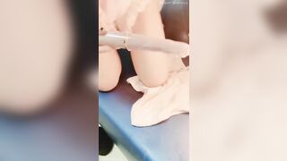 Em teen cực múp thủ dâm rỉ nước đầy chem chép