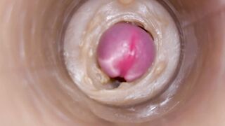 Bên trong Đụ bằng cái lồn giả xuất tinh vô trong luôn