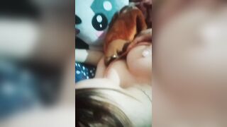 Em gái cho anh trai nghịch vú
