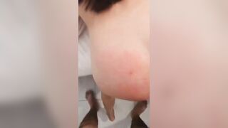 này thì “cho chị đụ trừ nợ có được hong”- ko có tiền thì banh bướm ra mà trả