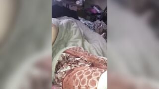 Bắt em nhân viên mông to bú vu khi vắng khách