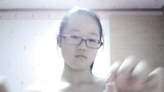 em học sinh mới lớn tập móc lồn cho đỡ nứng