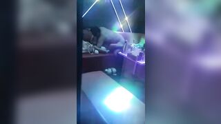 Full clip bú lồn địt e KTV đg hot trg quán,bằng chứng cho vc đi KTV có đc đụ k nhé #2