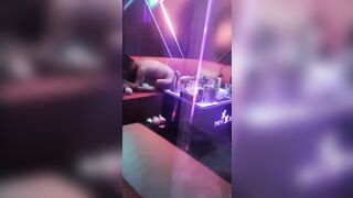 Full clip bú lồn địt e KTV đg hot trg quán,bằng chứng cho vc đi KTV có đc đụ k nhé #3