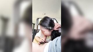Có chiếc oto liền chăn đc e rau sv xinh đẹp bú cu trên xe,quay lén e bú mà e chả bt j