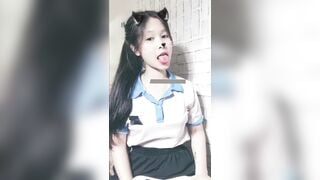 Linh Đan k10 e nó xoa lồn ra nc còn khoe nx