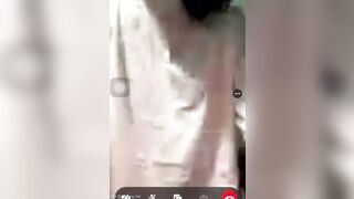 Mới bây lớn đã biết vạch lồn ra thủ dâm cho người yêu xem rồi 2