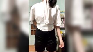 Mới bây lớn đã biết vạch lồn ra thủ dâm cho người yêu xem rồi 2