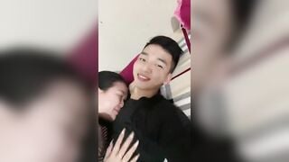 Thiếu tiền ăn đi lái máy bay kiếm tiền gặp máy bay quá chiến