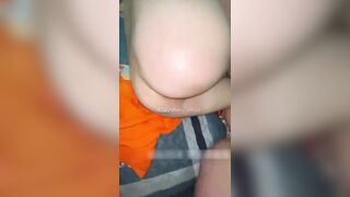 Bác họ nứng lồn nhờ cháu trai dán cao lưng cố tình chu đít cho thằng cháu đụ.