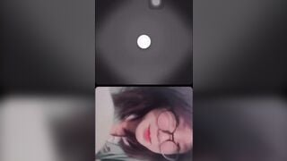 chat sex với bé ny đang nứng thì mẹ em vào