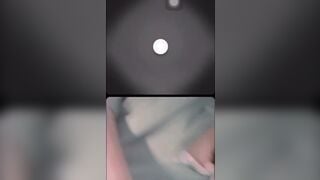 chat sex với bé ny đang nứng thì mẹ em vào