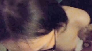 Em giáo viên mầm non quỳ bú cu cho ny, chim to quá tí thì nghẹn