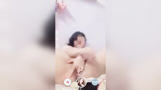 “Quay bên ig rồi gửi cho, gửi mess sợ mày lưu rồi leak lắm”