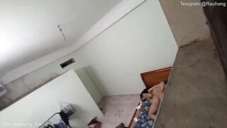 Đặt cam quay lén wc công ty 1