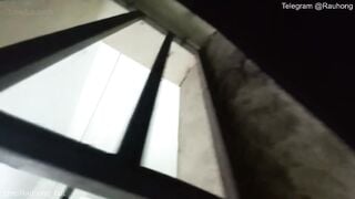 Đặt cam quay lén wc công ty 2