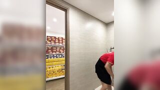 Siêu Thị WinMart bé nhân viên lồn nhiều nước vừa làm vừa bán quạt - phần 48