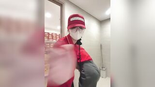 Siêu Thị WinMart bé nhân viên lồn nhiều nước vừa làm vừa bán quạt - phần 53