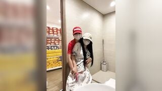Siêu Thị WinMart bé nhân viên lồn nhiều nước vừa làm vừa bán quạt - phần 57